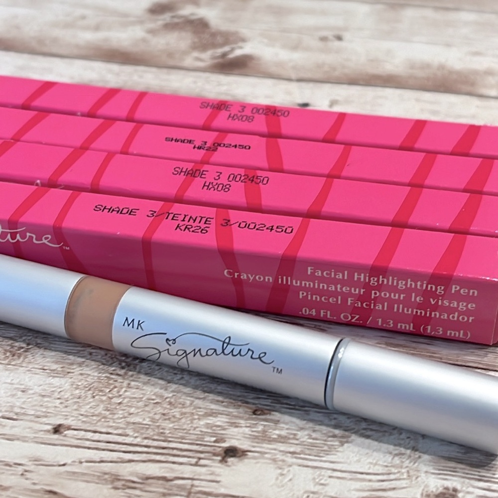 NEW Mary Kay Facial Highlighting Pen Shade 3 002450
